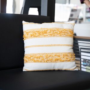 Coussin jaune